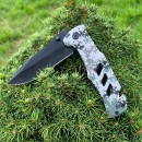 Optima emergency knife with window breaker and belt cutter